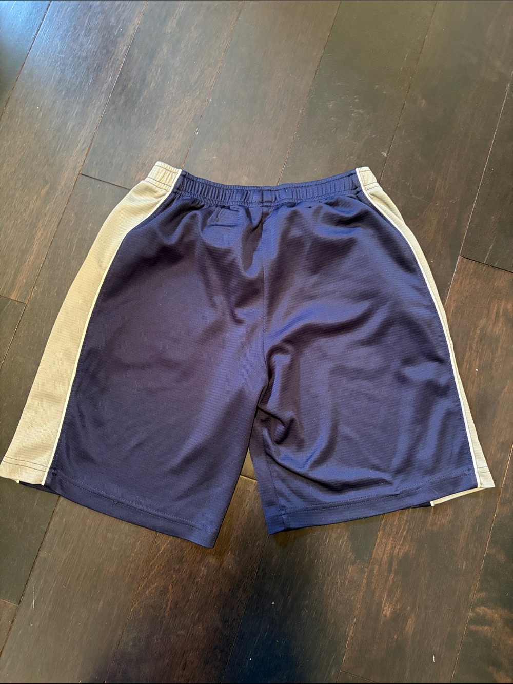 Majestic Navy Athletic Shorts with Gray Side Panels Yankees - Picture 4 of 4